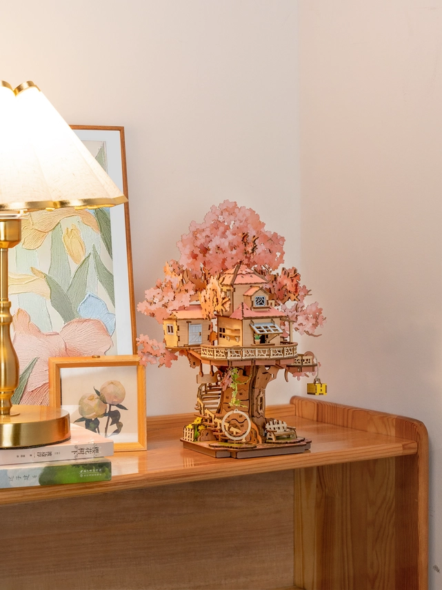 Rolife Sakura Tree House DIY Miniature Kit
