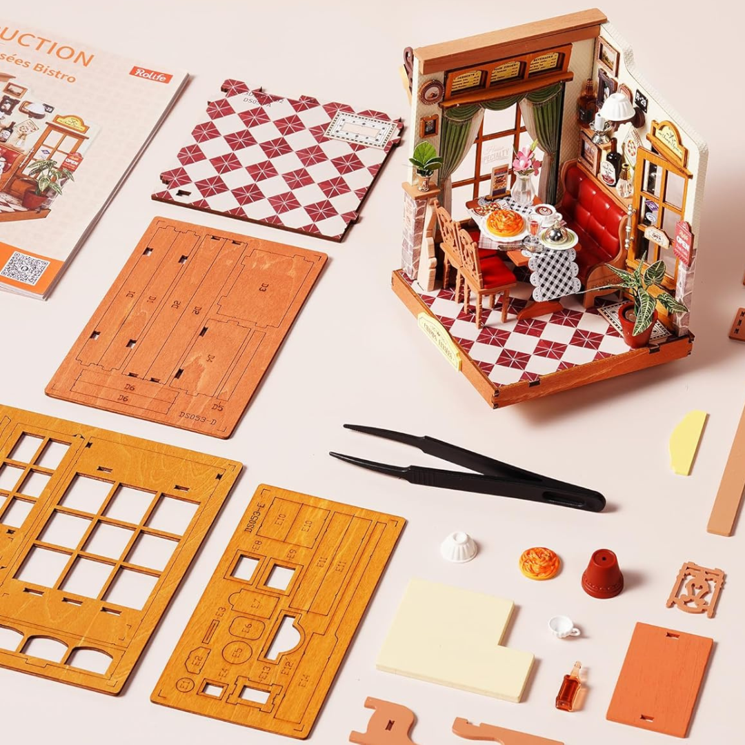 Rolife Champs-Élysées Bistro Miniature House Kit